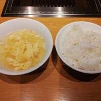 ビーフキッチン 恵比寿店 - 玉子スープ、ご飯