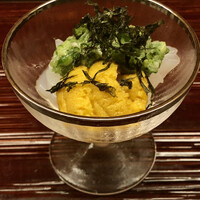 まる富 - 座付き　生うに、アオリ烏賊、叩きオクラ