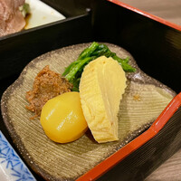 極上松阪牛 牛追道中 - しぐれ煮　栗　玉子焼き