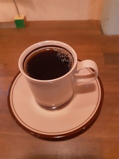 ajipai - コーヒーHOT。450円税込のところ、ランチタイムは食事とセットで100円引きになり350円税込。