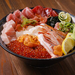 阿波水産 - 阿波の贅沢海鮮丼