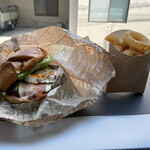 Tom's Burger - 