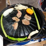 Tenkuu No Jingisukan - レッグと野菜焼いています。