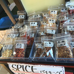 中華の丼 林さん亭 - 各種調味料も売られてて 思わず２個購入を