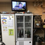 明昭屋 - 店内　※ここから、飲みたいものを、取るのも可能