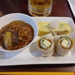 なんくる食堂 - ナーベ―ラーの麻婆　あーさーの玉子焼き　ちーちく