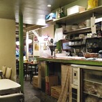 ベーカーバウンス - 週末の店内