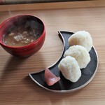 さじこよみ - けんちん汁と新生姜のおむすび