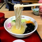 さか本そば店 - 穴から、めーーーん！