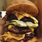 ベーカーバウンス - ビーフステーキとビーフパティの競演！！