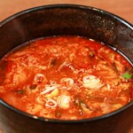 和牛炭火焼肉 よつば亭 - カルビスープ