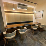 オステリア オルト - テーブル席