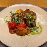 オステリア オルト - 月の輪熊の赤ワイン煮込み