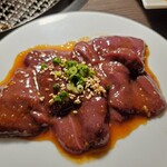 老舗精肉店直送 岡崎焼肉 飛騨牛の奴隷 - レバー