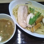麺 ヒキュウ - 鶏白湯魚介つけ麺（大盛り） 880円