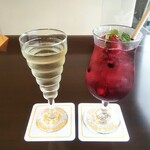 Nyu sankou - 混ぜたパープルヘイズと無料スパークリングワイン