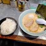 横浜家系ラーメン 魂心家 - 