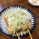 若葉 - どて焼き。焼いたバラ肉を味噌で食います。これだけで店流行る旨さ。