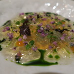 レヴォ - 鱧の出汁のジュレ、ジュンサイ、モロヘイヤ、芋、ウニ