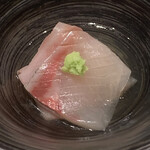 鮨 由う - ・縞鯵 煎り酒で