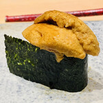 鮨 由う - ・北海道産エゾバフンウニの軍艦巻き