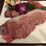 米沢牛炭火焼肉 上杉 - 