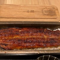 うなぎ四代目菊川 東京駅黒塀横丁店 - どーんと横に一本