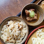 Jinguu Tei - 鶏飯と黒豚軟骨。黒豚軟骨は、トロットロに煮込まれていました。