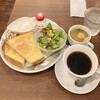 昔ながらの喫茶店 友路有 - 料理写真:バタートーストモーニング540円