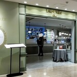 Laduree Salon de the - 外観です