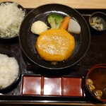 Torokeru Hambagu Fukuyoshi - とろけるチーズハンバーグ御膳（並）