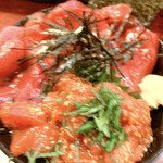 鶴橋まぐろ食堂 - 二色丼（赤身、ユッケ）味噌汁付き
1600円