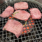 焼肉 美苑 - タン