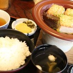 知客茶家 - 豆腐点心、1,930円也。