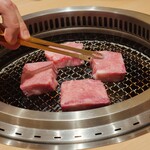 江戸焼肉 - 神のタン元厚切り