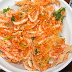 菊屋 - 最後は桜えびかき揚げ丼にして天つゆをかけて貰いました