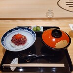 江戸焼肉 - 食事 鳥取県産コシヒカリ田中米のユッケ丼 赤出汁 香の物