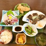 まる重 - まる重御膳
                                魚フライ＋マグロステーキ
                                刺身追加