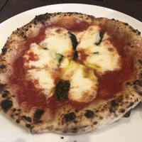 トラットリア イル レガーロ - ピッツァマルゲリータ