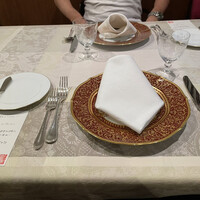 ル・リュタン 磯谷 - 