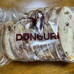 どんぐり - 【2022年08月】天然酵母 フルーツチーズ(ハーフ)300円。