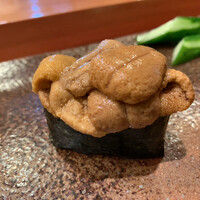 天寿し 京町店 - こぼれるほど盛られた赤雲丹