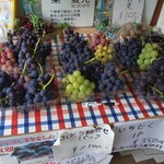 出山果樹園 - 内観