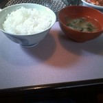 焼肉亭牛ちゃん - ランチのご飯と味噌汁