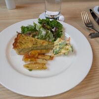 ベルテンポ - しらす あおさのり 長芋のキッシュ、シーザーサラダ、ロースハムと彩り野菜のトマトパスタサラダ
                    、