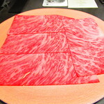 北海道焼肉 北うし - 　８．【特選4】　びえい和牛のサーロイン　焼きしゃぶ