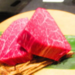 北海道焼肉 北うし - 　　４．【[b:特選２焼肉]】 　　　　　　　[b:3週間熟成知床和牛シャトーブリアン] 　　　　　　　　　　　本わさび・岩塩・北うし醤油