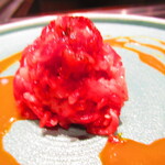 北海道焼肉 北うし - 　２．【特撰-１】びえい和牛サーロインのとろけるユッケ