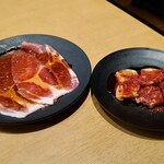 焼肉きんぐ - 三元豚ロースと辛味噌焼鶏カルビ