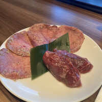 焼肉うしごろ 新宿三丁目店 - 